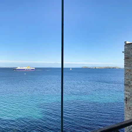 Waterfront Historic Homm In Ermoupolis Syros Casa vacanze Ermoupoli